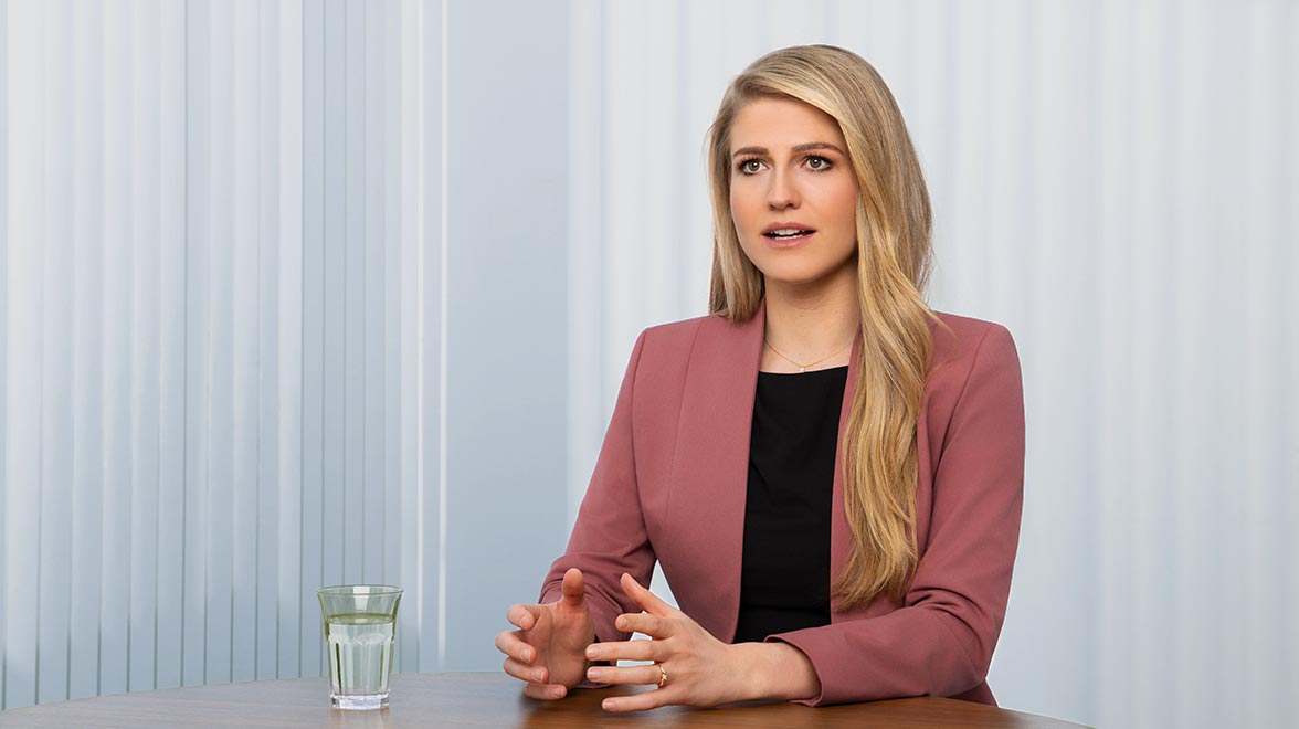 Carolin Schulze Palstring im Interview mit Elite-Report